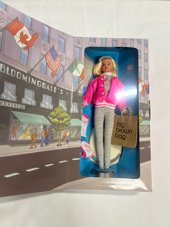 Barbie Other - Vintage 1996 bloomingdaleBarbie